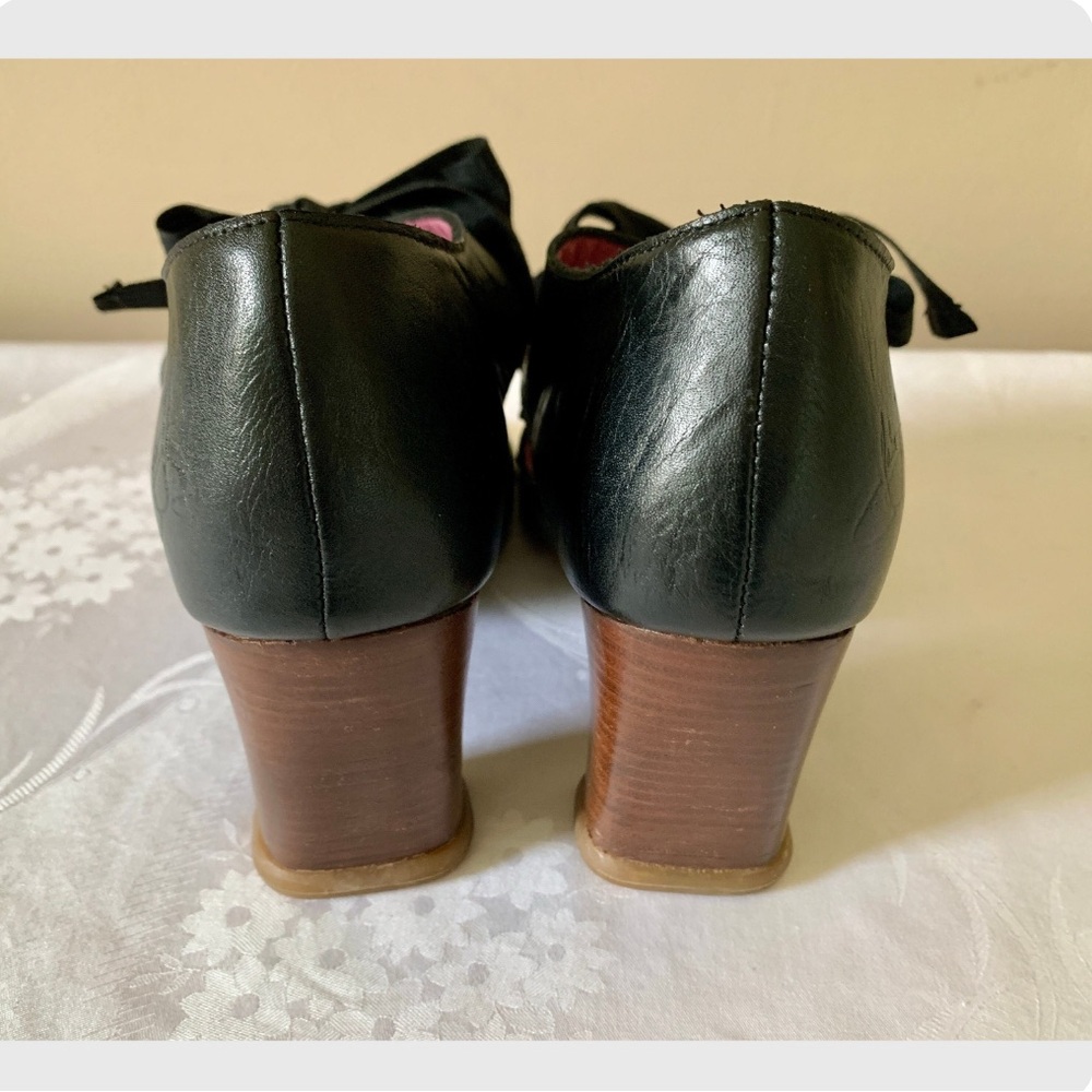 Vintage John Fluevog Sopranos Birgit Lace Up Pumps - Picture 4 of 10